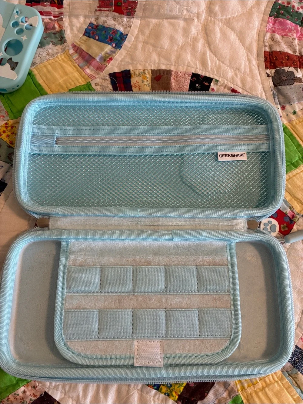 Geekshare Cute Light Blue Paw Print Nintendo Switch Carry Case & Skin Set